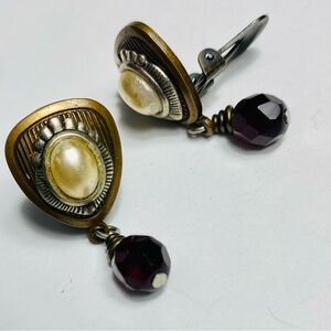 Vintage-Inspired Ann Cichon Dallas Clip Earrings